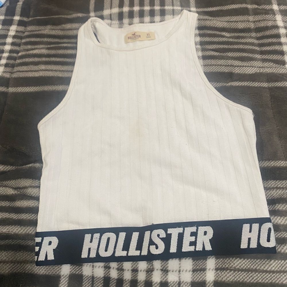HOLLISTER BLACK HALTER CROPPED TANK TOP SIZE XXS
